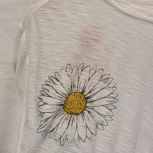 3/$20 Michelle by commune double daisy crop top - Picture 3 of 6